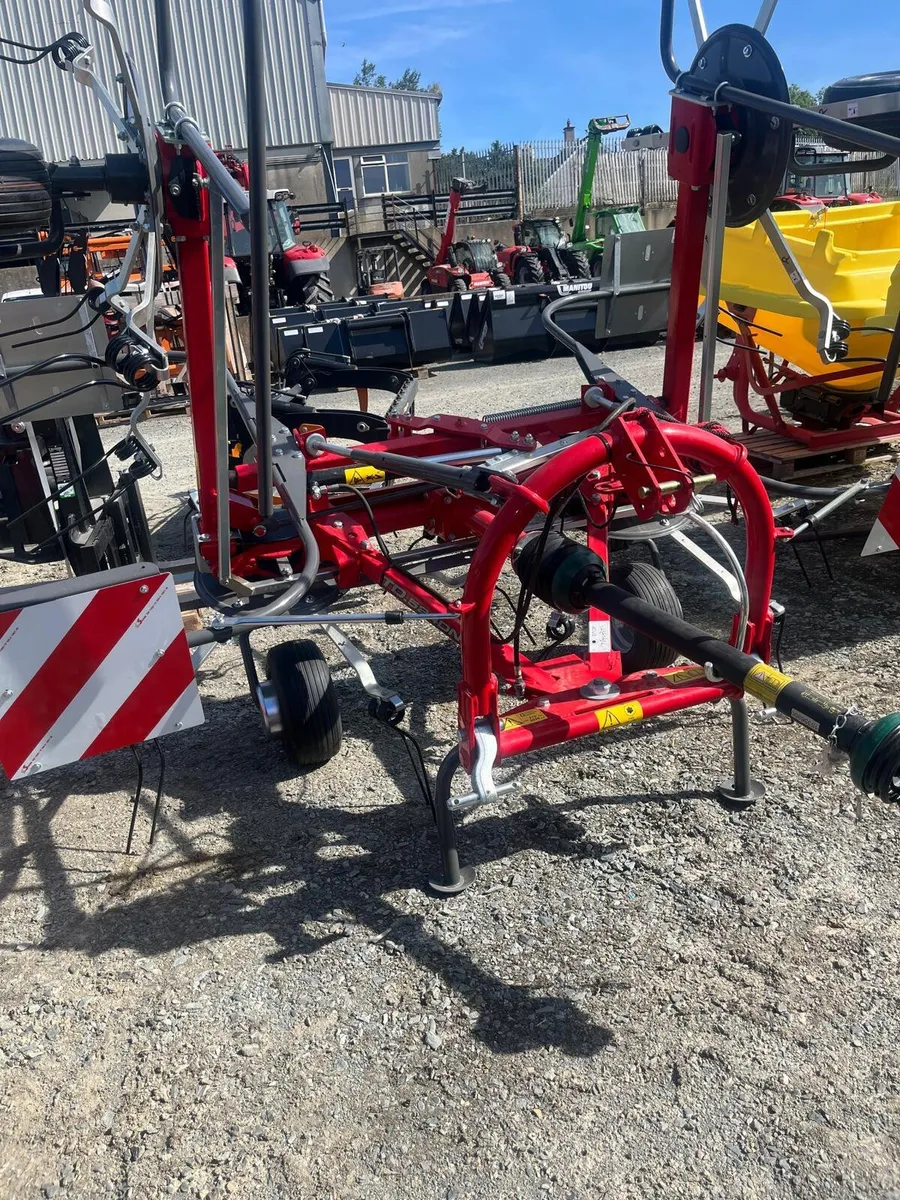 New Massey Ferguson TD 524 Tedder - €8,500 + VAT