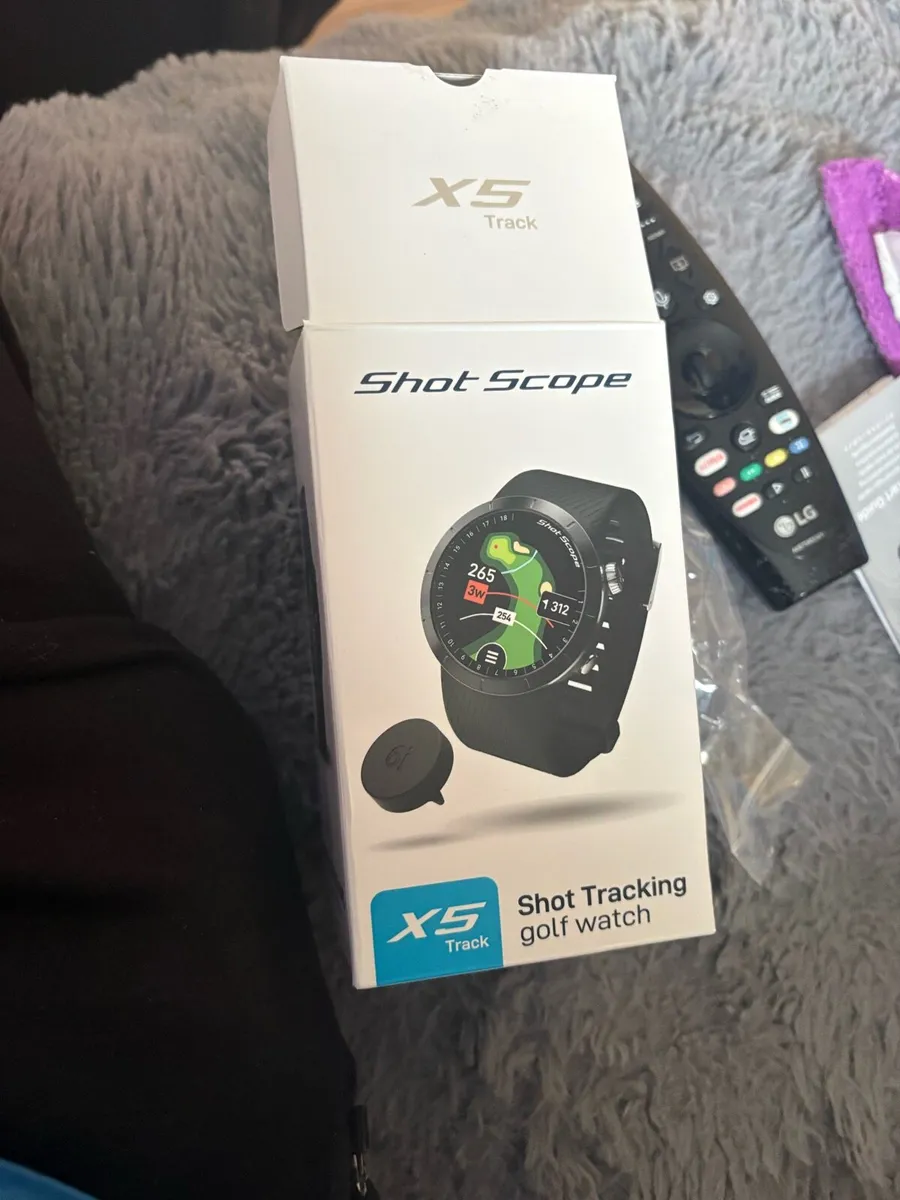 Golf watch with tags and spare tags - Image 1