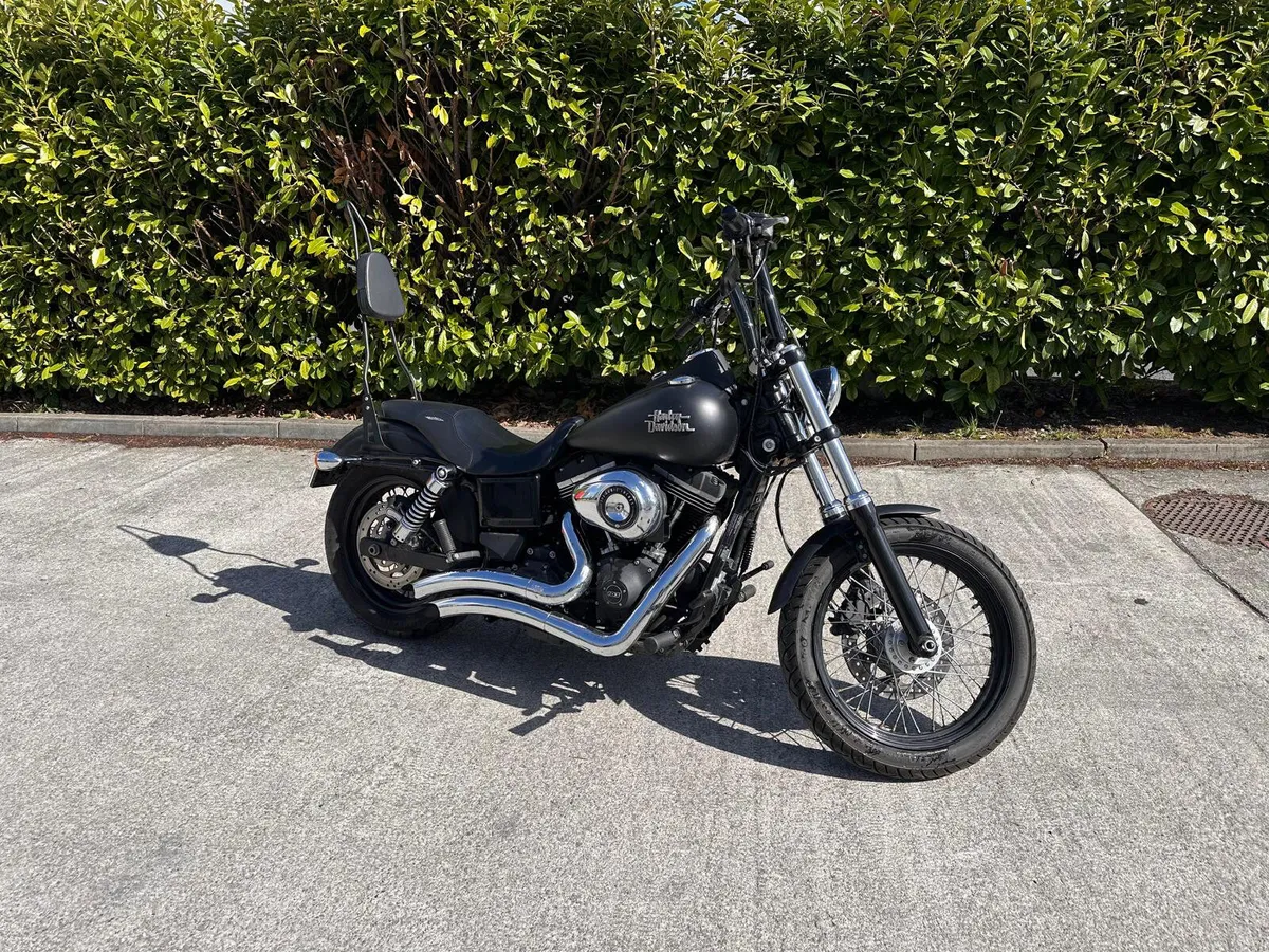 HARLEY DAVIDSON Street Bob 2016 14k KLM’s - Image 1