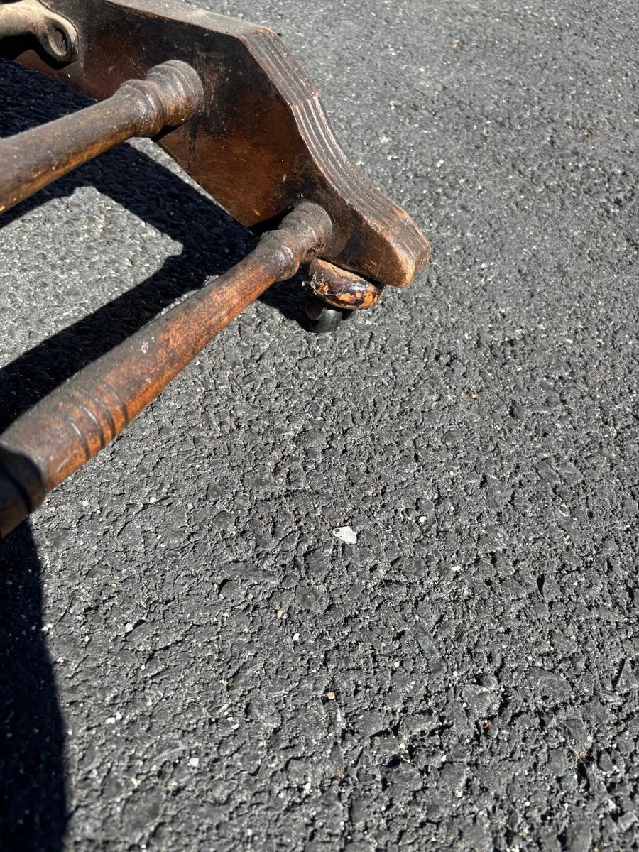 Antique rocking chair - Image 1