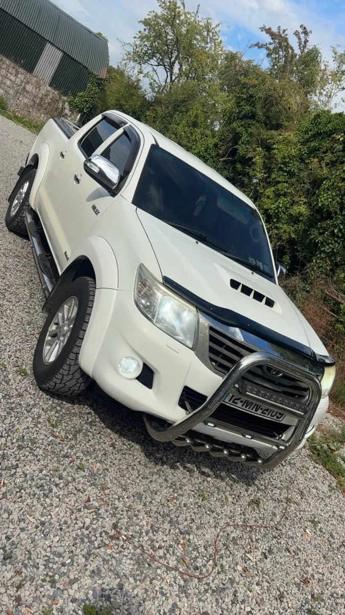 Toyota Hilux - Image 1