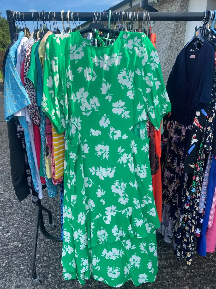 100 Items of Ladies Clothing - Image 3