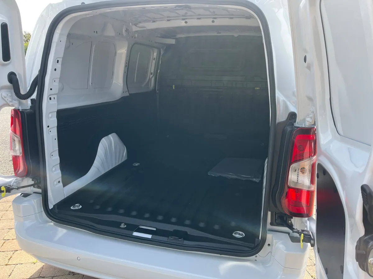 Peugeot Partner 2026 PREMIUM L2 Long - Image 3