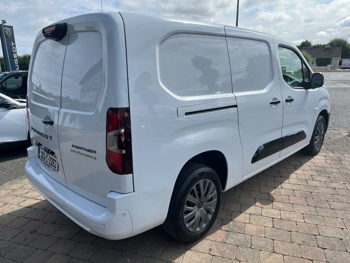 Peugeot Partner 2026 PREMIUM L2 Long - Image 2