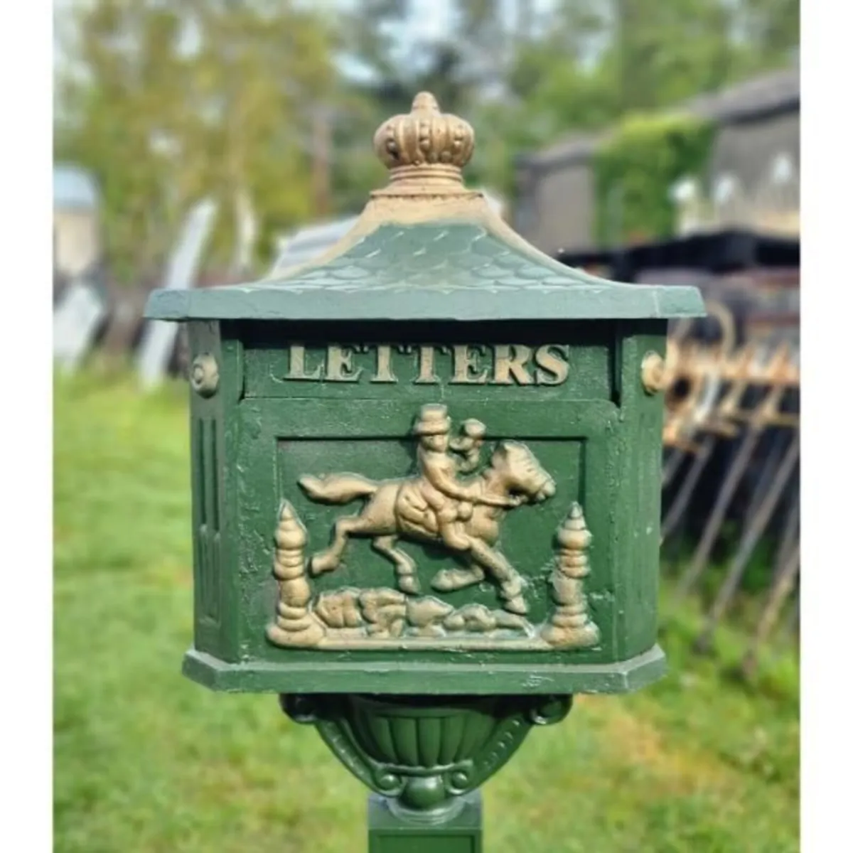 Cast Iron Freestanding Pole Post Box CH R 030 - Image 2
