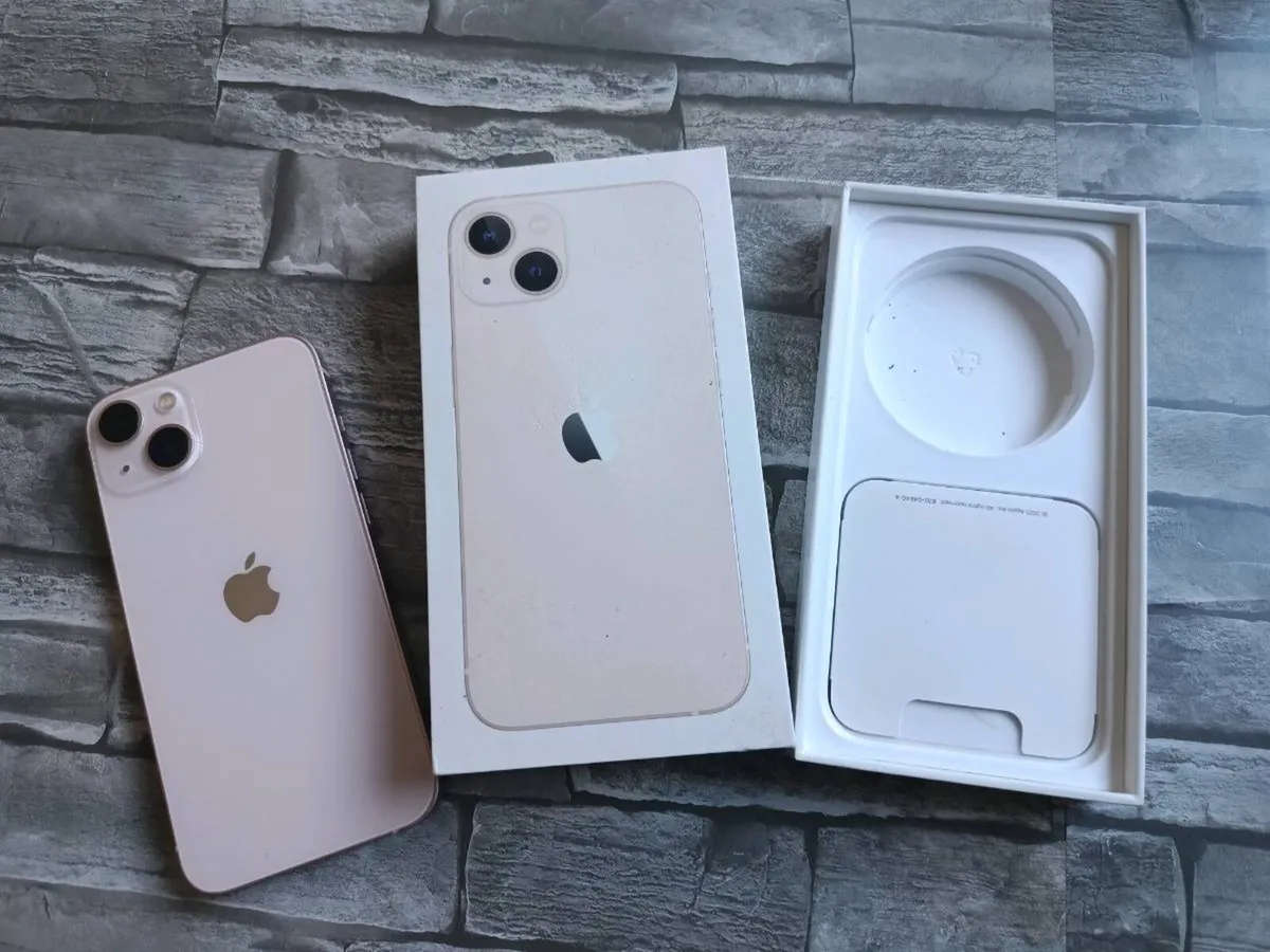 iPhone 13 - Image 4