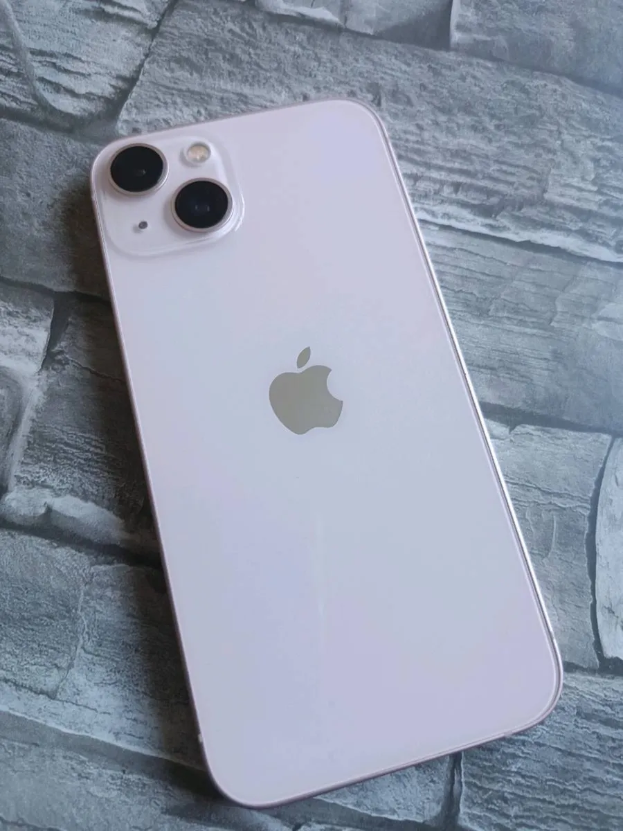 iPhone 13 - Image 2