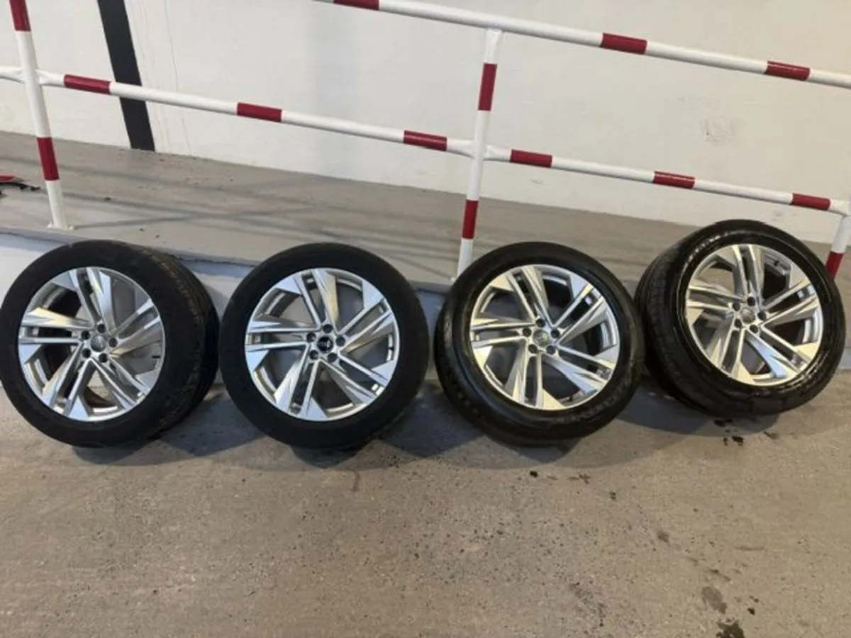20" AUDI Q7 ORIGINAL S-LINE ALLOYS - Image 1