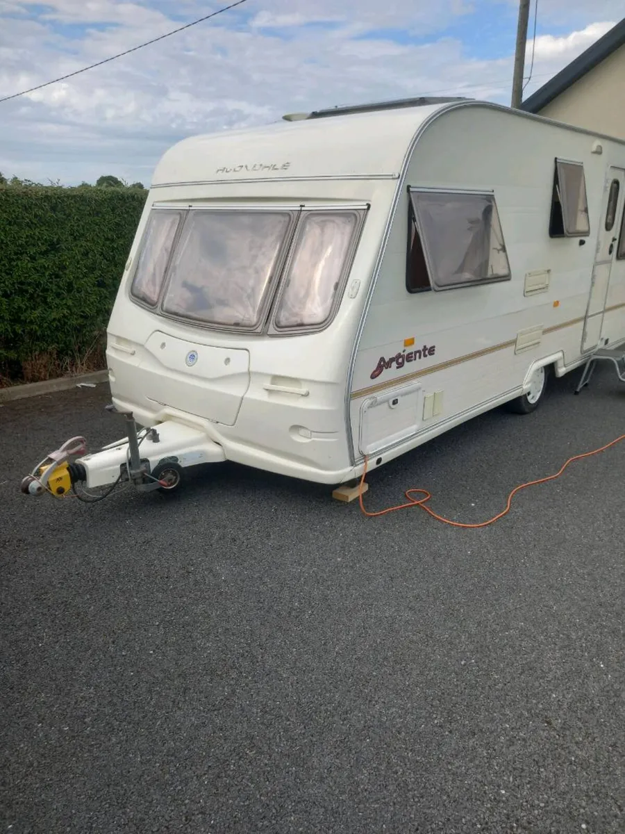 4/5 berth caravan - Image 1