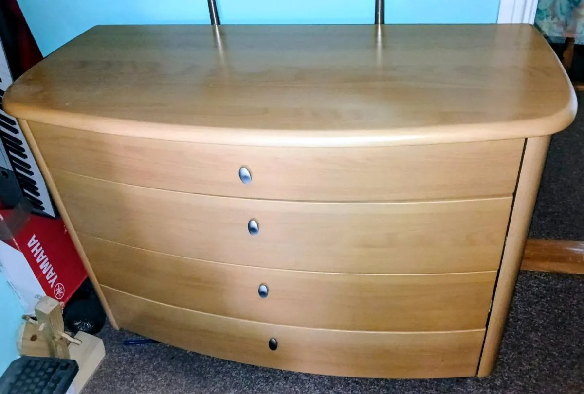 Chest of drawers - Image 2
