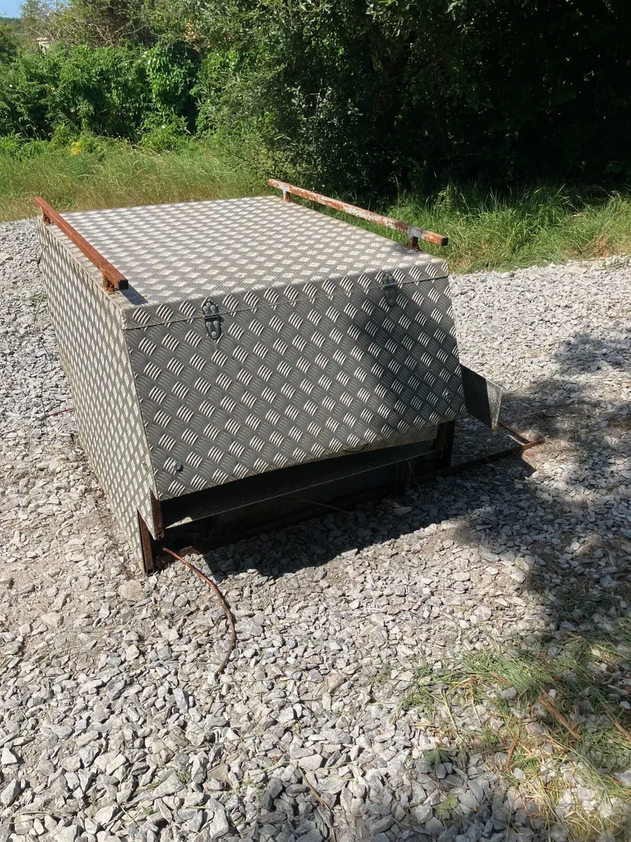 Jeep toolbox /Storage - Image 4