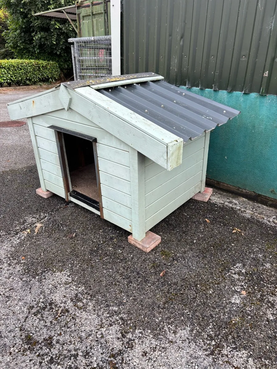 Dog kennel - Image 1