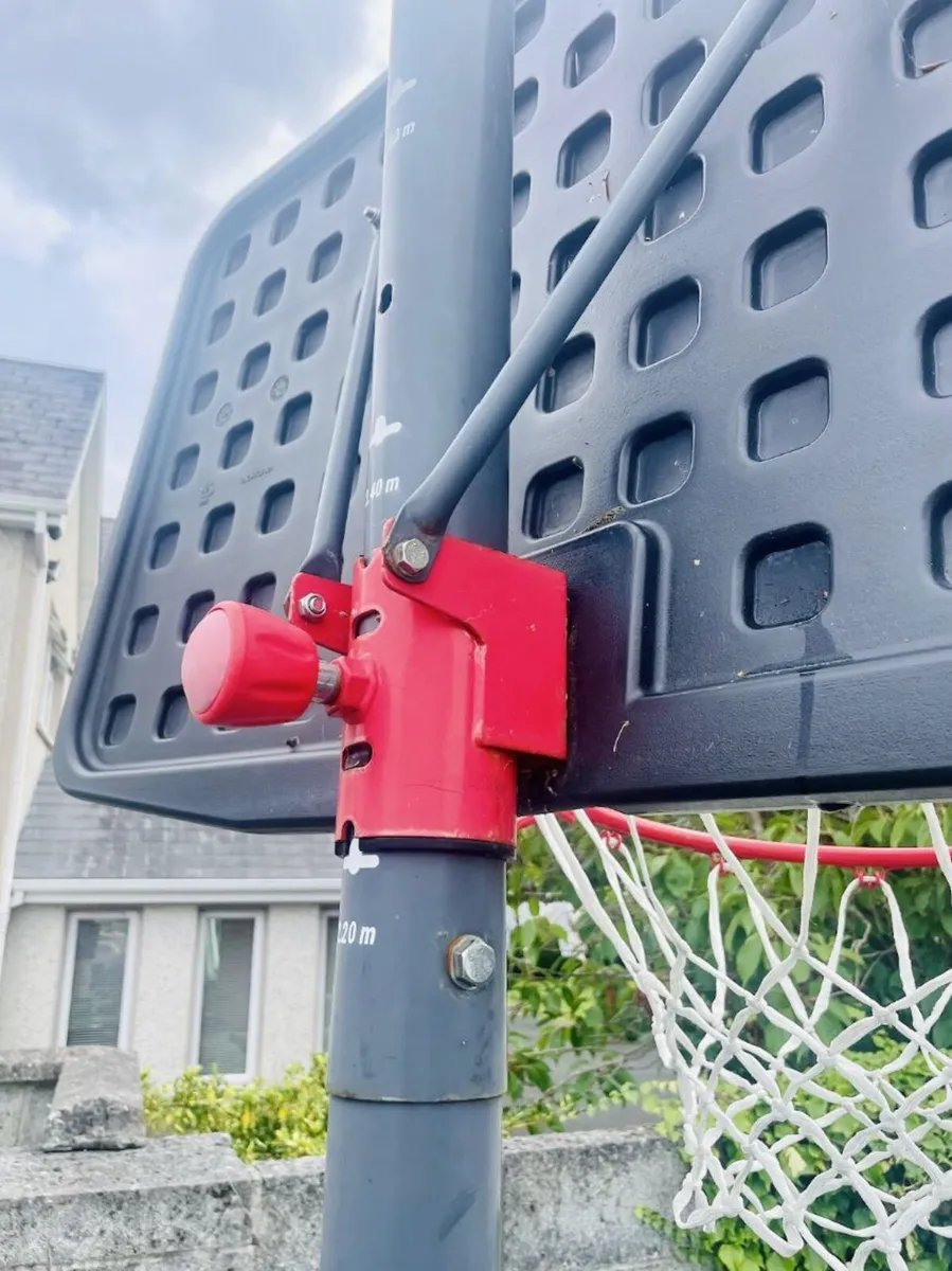 Tarmak Adjustable Portable Basketball Hoop / Stand - Image 4