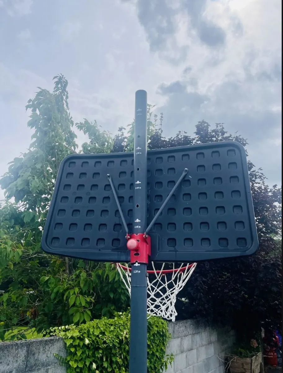 Tarmak Adjustable Portable Basketball Hoop / Stand - Image 3