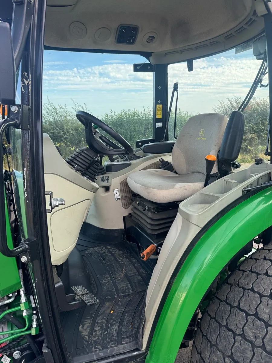 John Deere Compact Tractor - Image 3