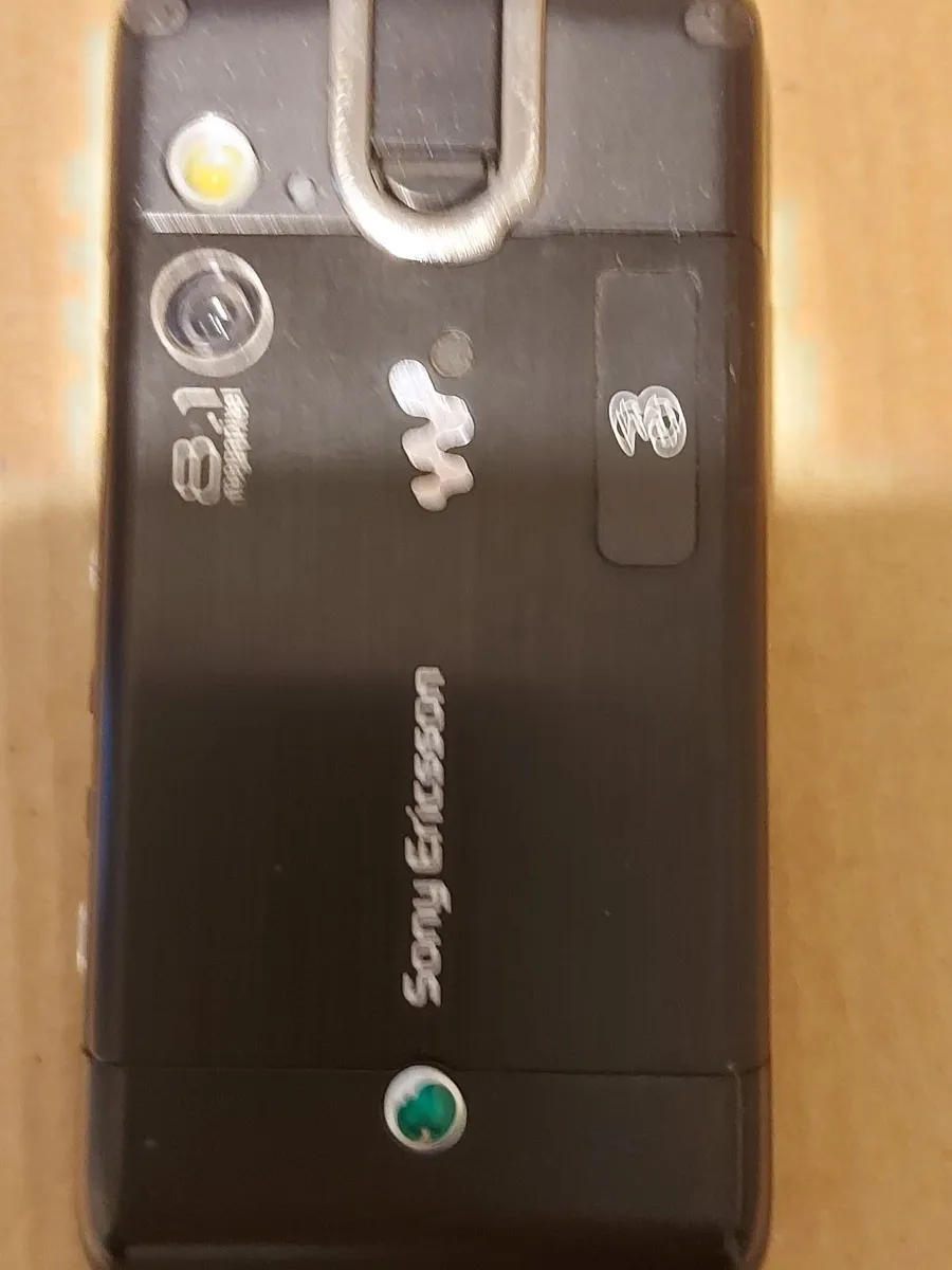 Sony Ericcsson Slider Phone, Model W995, 3 network - Image 4