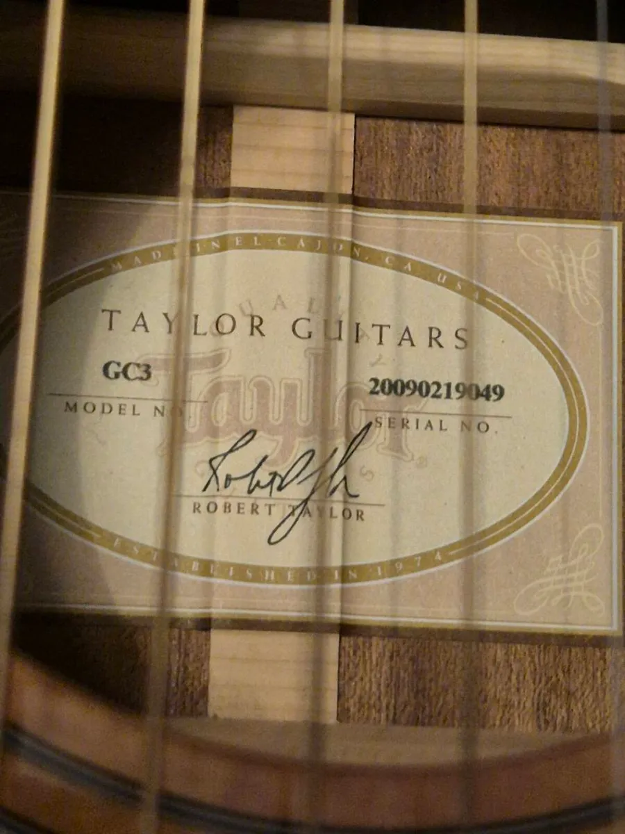 Taylor gc3 (312) grand concert guitar - Image 3