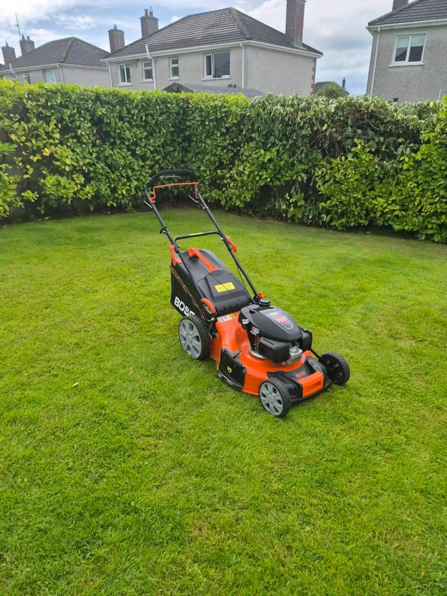 Honda Boss Self drive lawnmower - Image 2