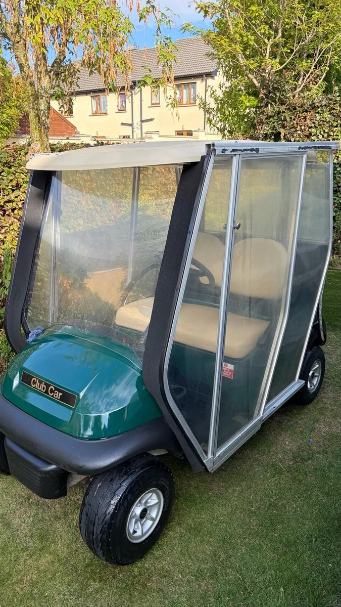 Club car - Image 3