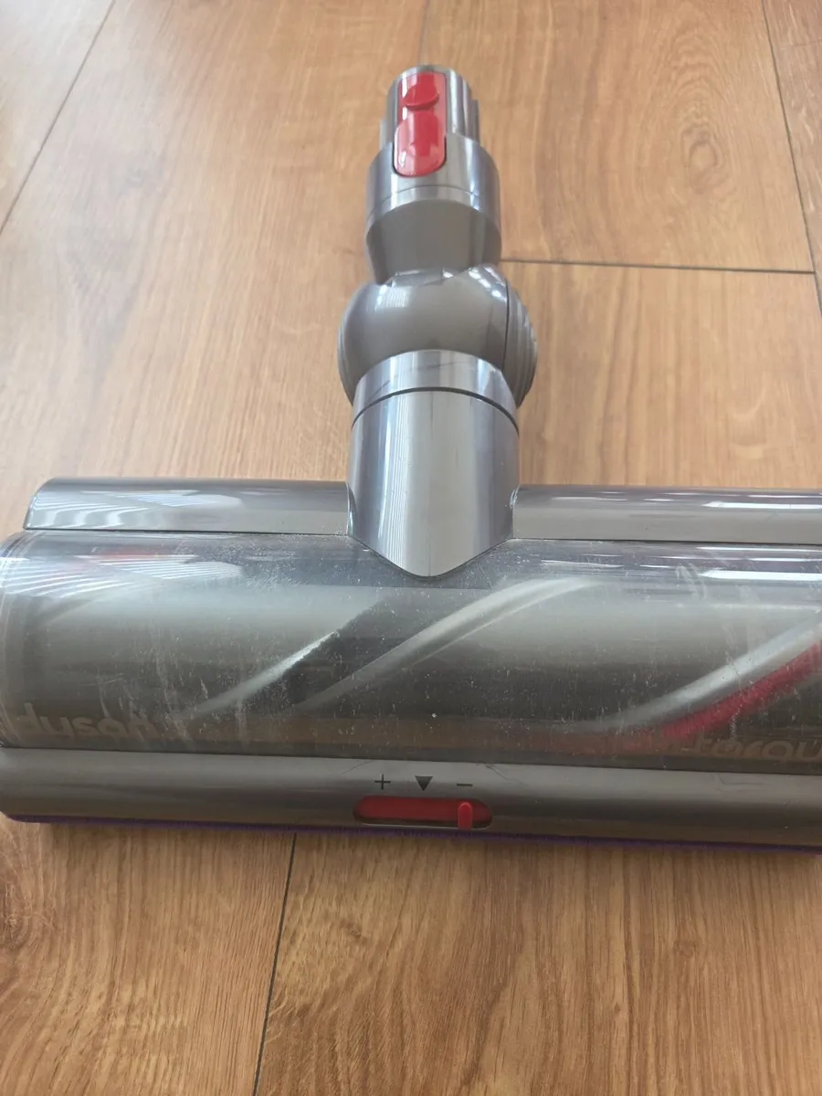 Vacuum cleaner - Image 2
