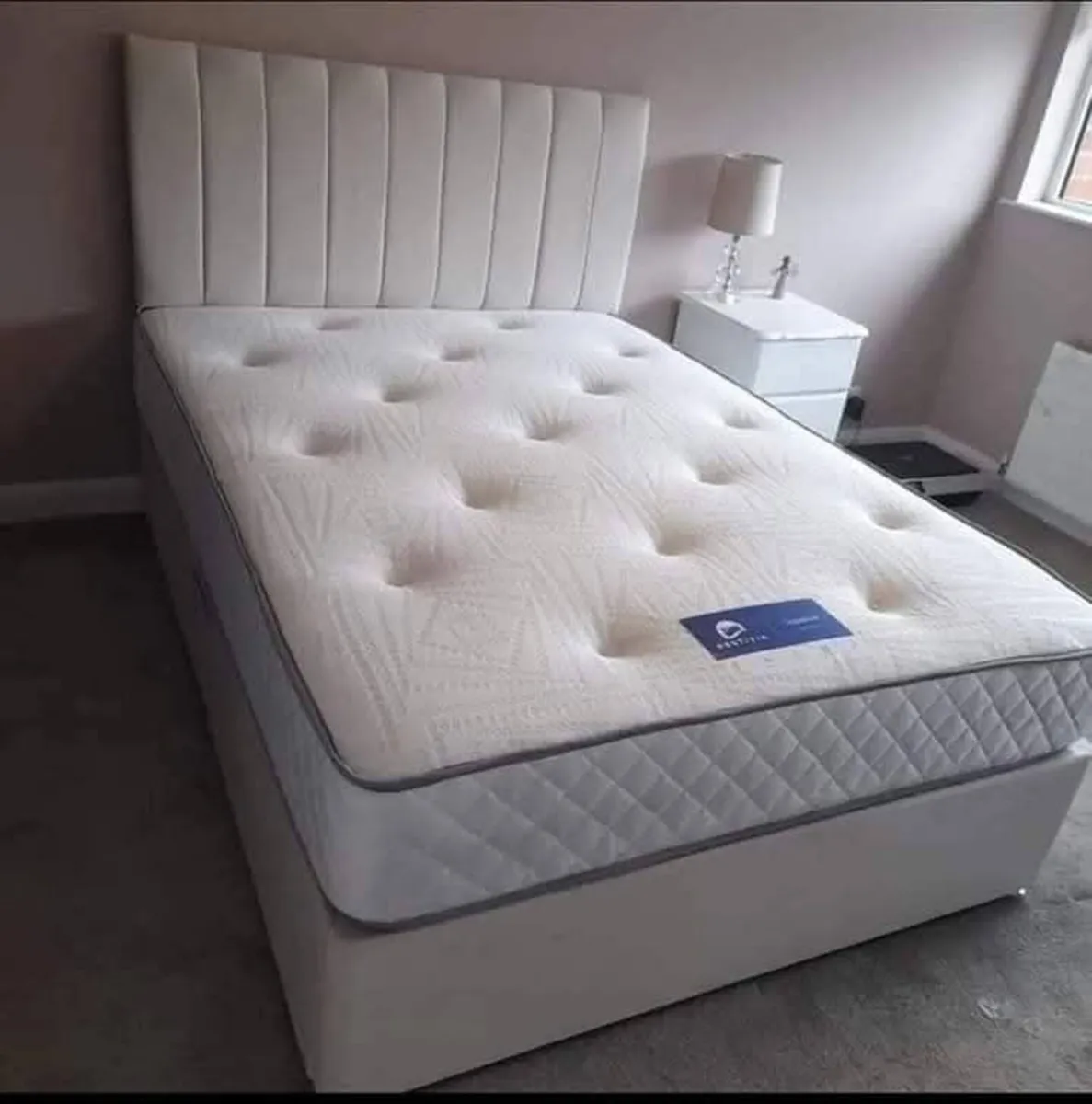 Divan bed with mattress - Image 1