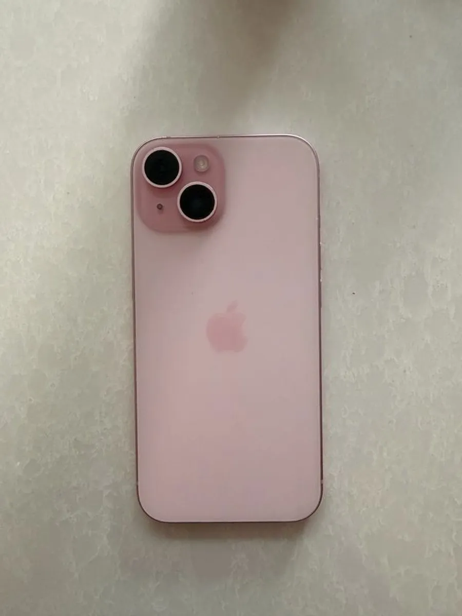 iPhone 15 - Image 1