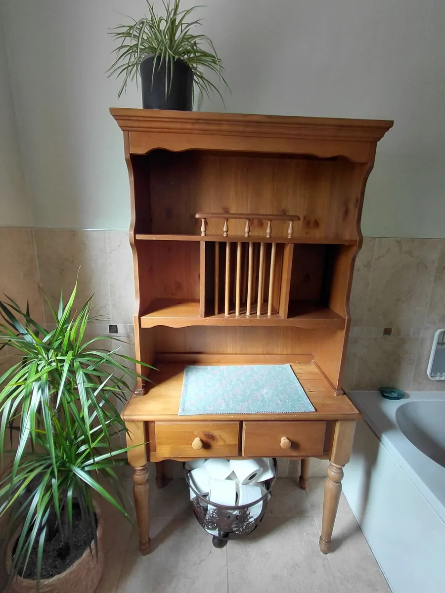 Dresser/ plate rack - Image 1