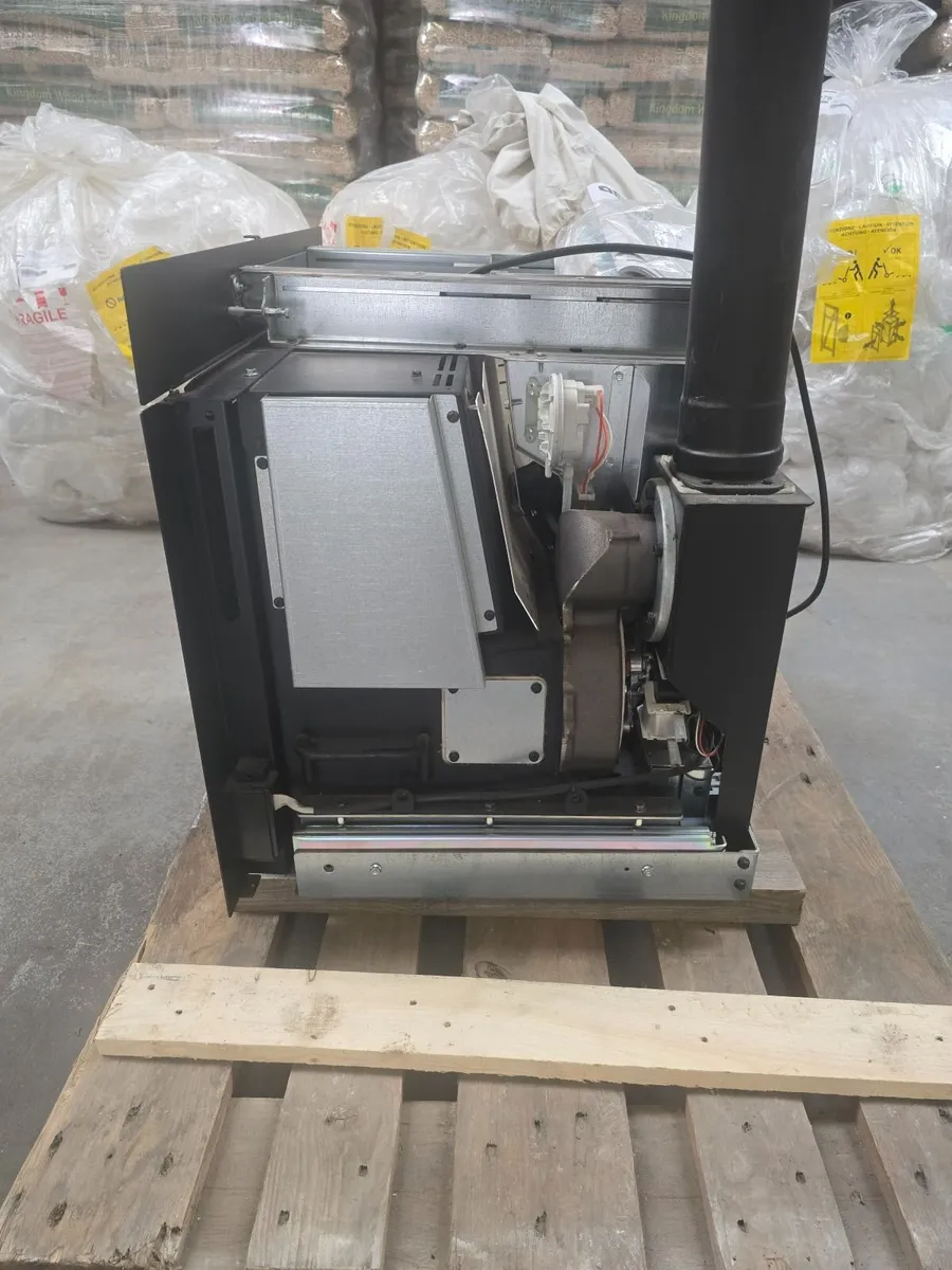 Extraflame 7kW Insert wood pellet stove - Image 4