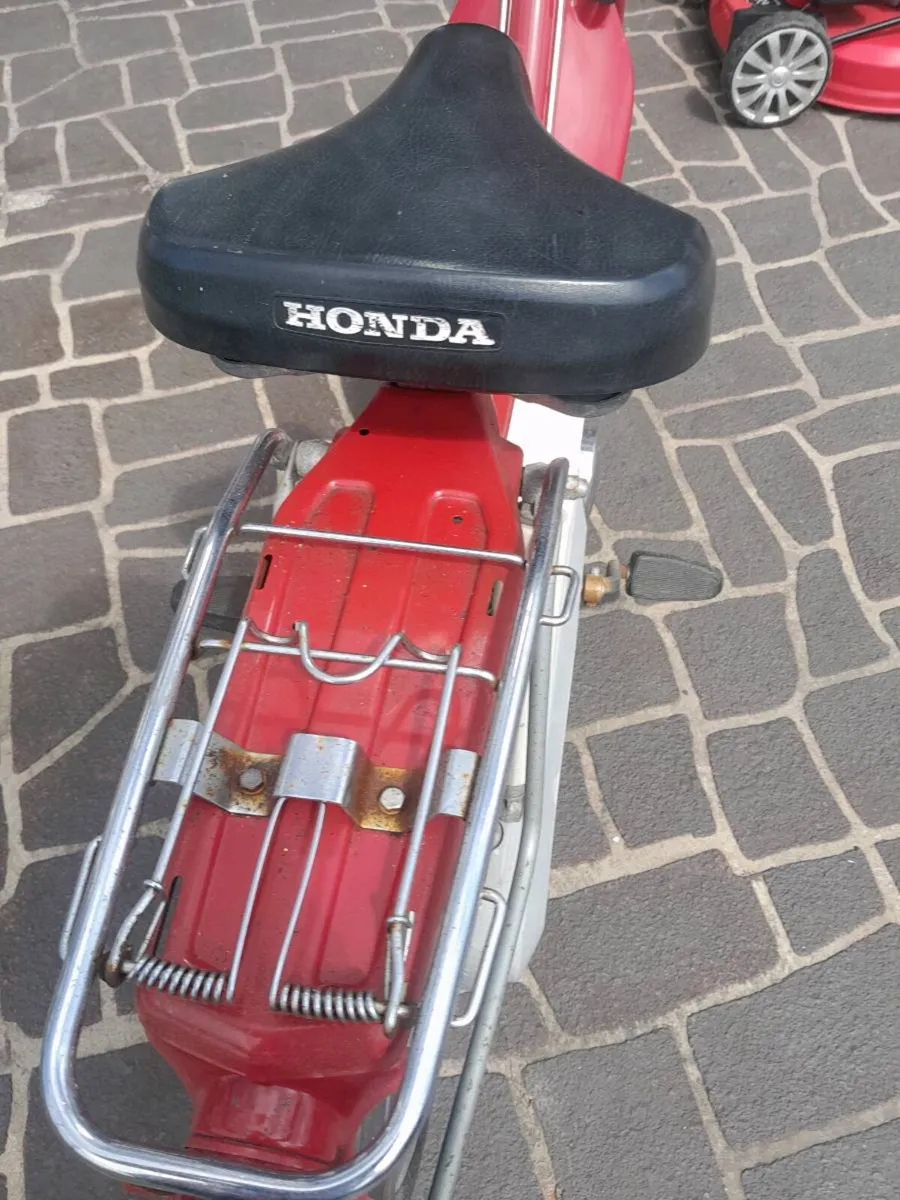 Honda scooter - Image 2