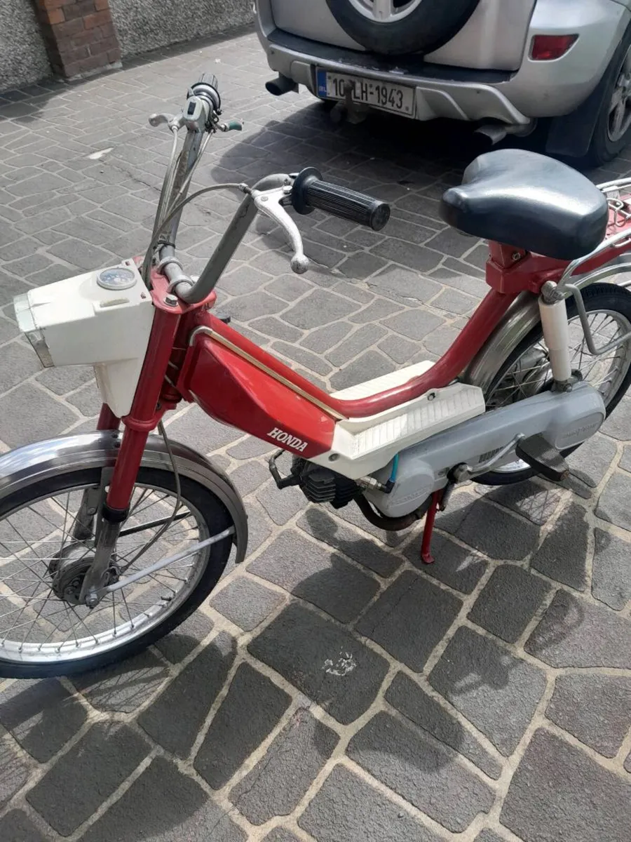 Honda scooter - Image 4