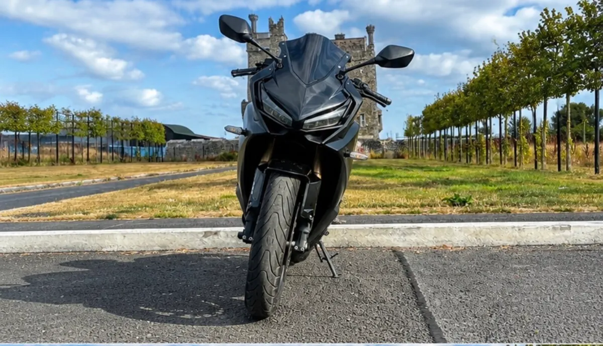Cbr 650r ABS - Image 3