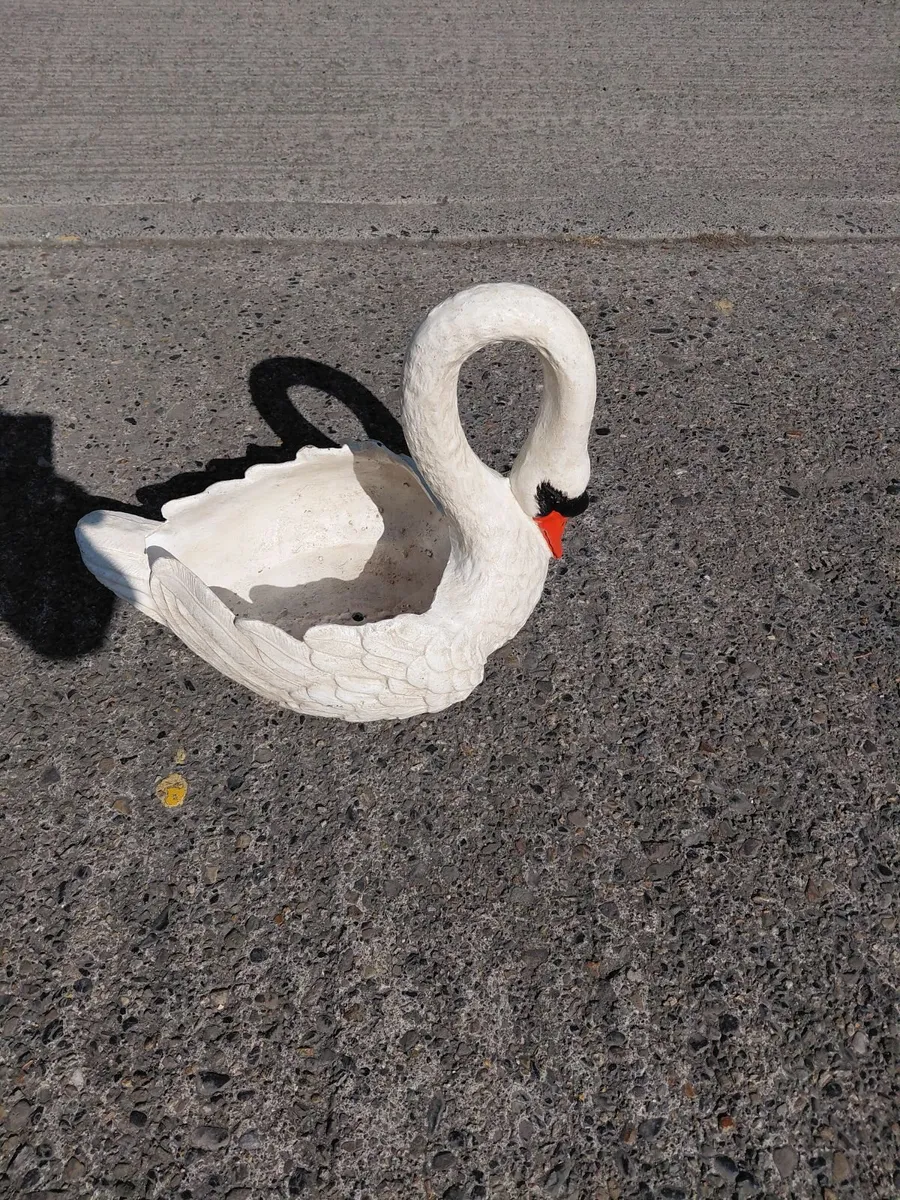 Large Heavy Cast‑Iron Swan Planters – Hand‑Painted - Image 2