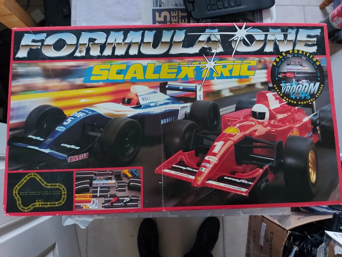 Formula One Scalextric, Vintage Version, in very g - Image 1