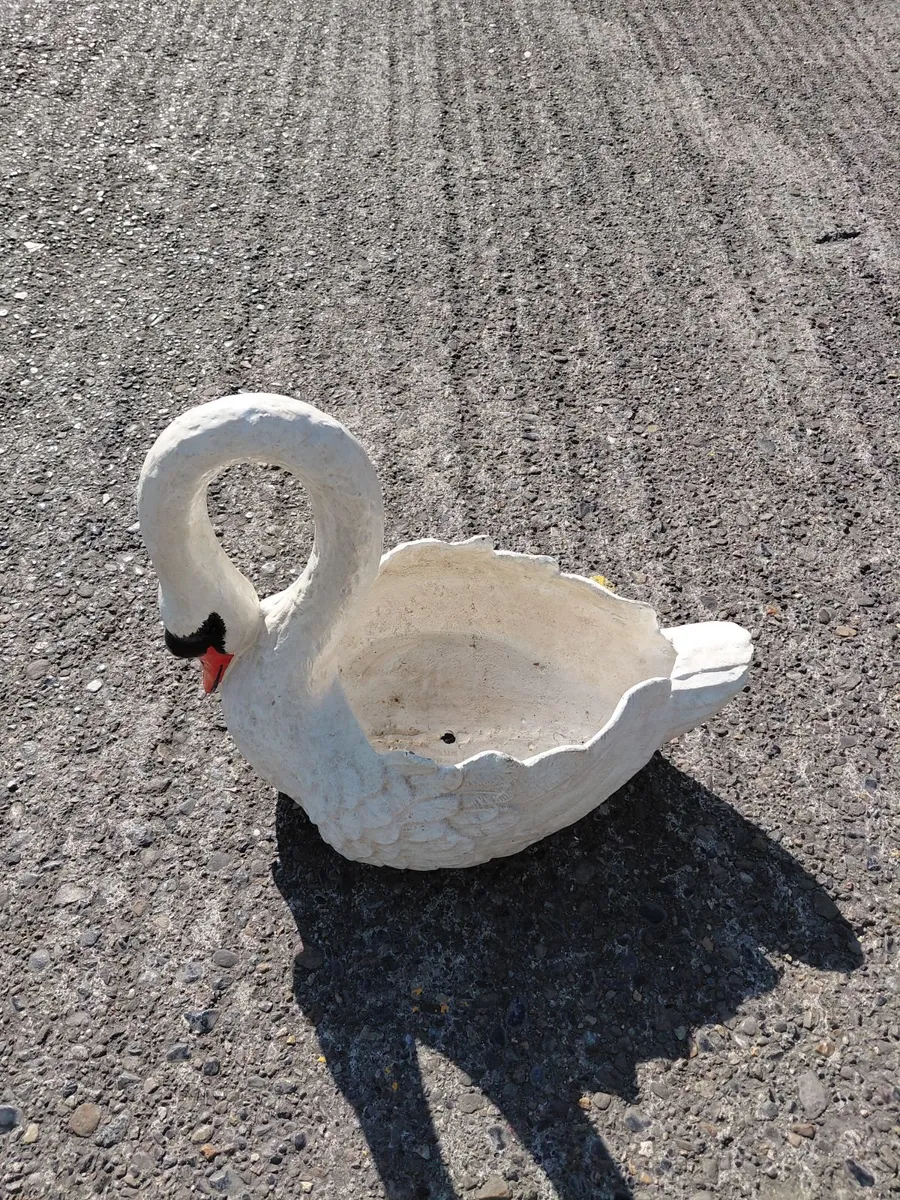 Large Heavy Cast‑Iron Swan Planters – Hand‑Painted - Image 4