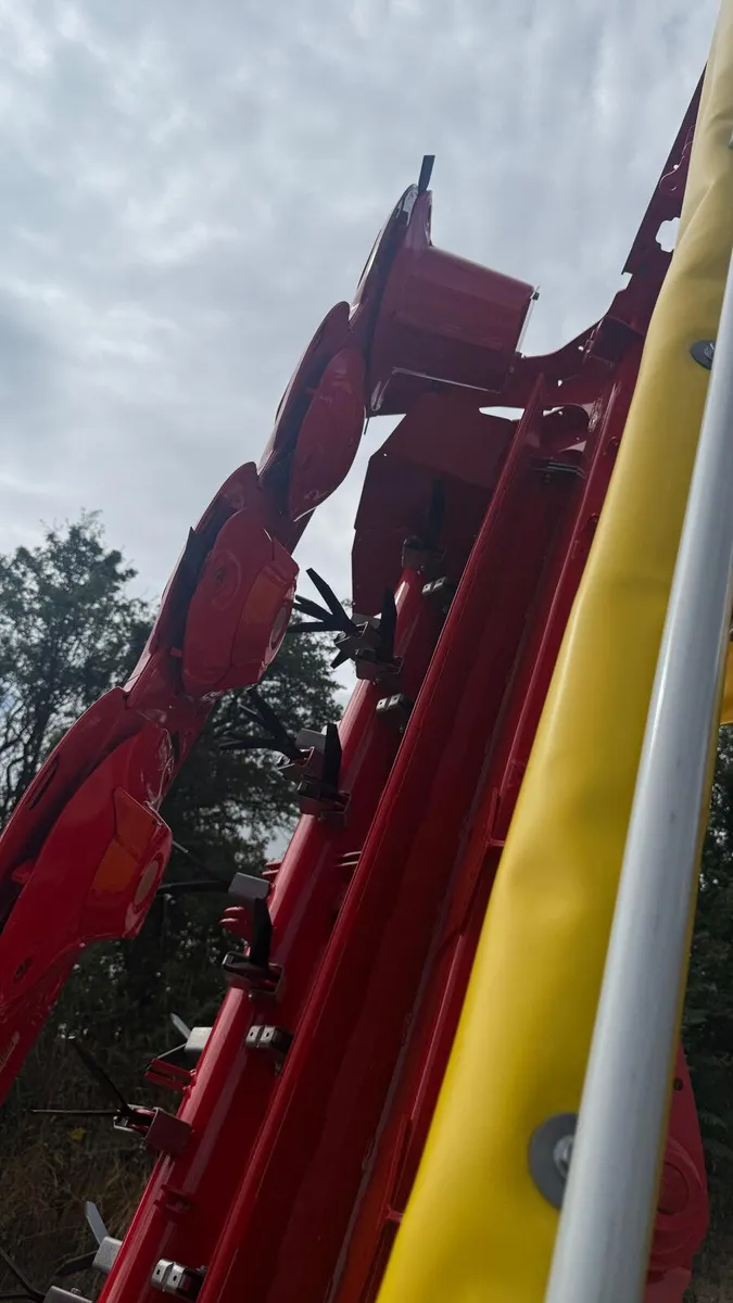 New Pottinger Novacat 302 ED - €19,917 + VAT - Image 3