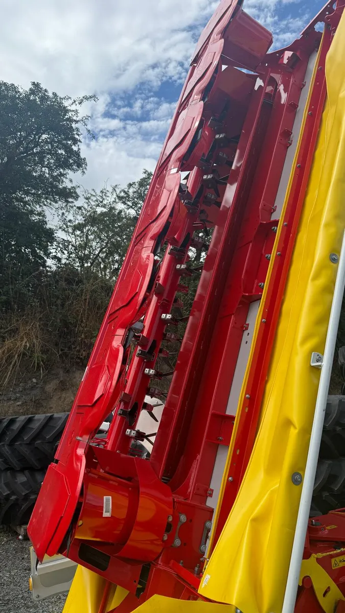 New Pottinger Novacat 302 ED - €19,917 + VAT - Image 2