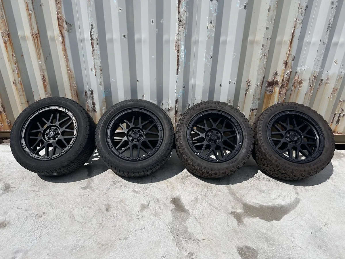 Amarok KMC XD135 Grenade Off-Road 20” Alloy Wheels - Image 2