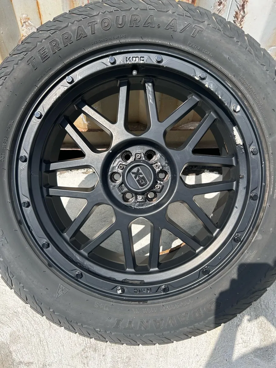 Amarok KMC XD135 Grenade Off-Road 20” Alloy Wheels - Image 3