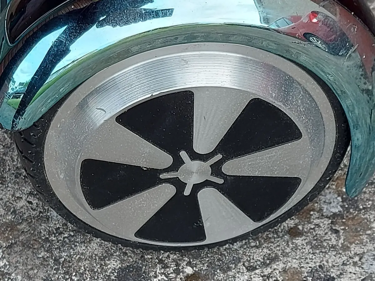 Hoverboard, no charger, in very good condition - Image 4