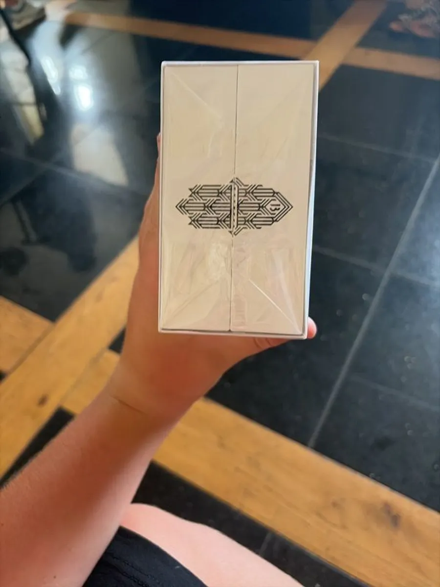 perfume - Image 2