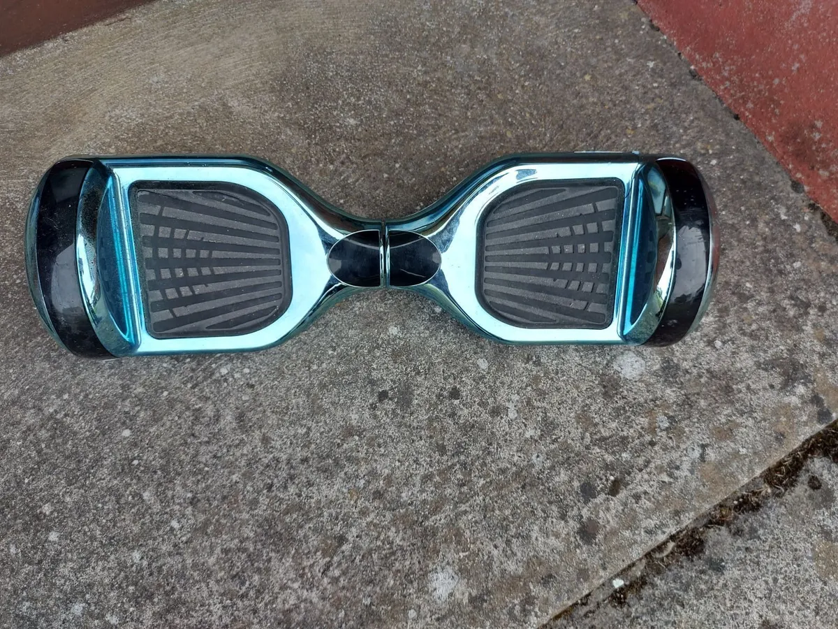 Hoverboard, no charger, in very good condition - Image 2