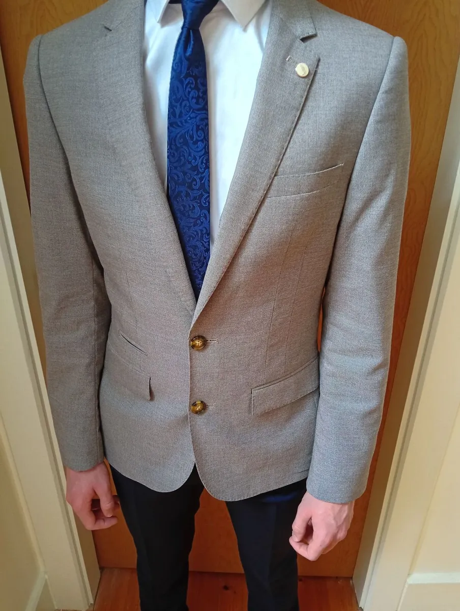 Men's suit (young man/teenager) - Image 4