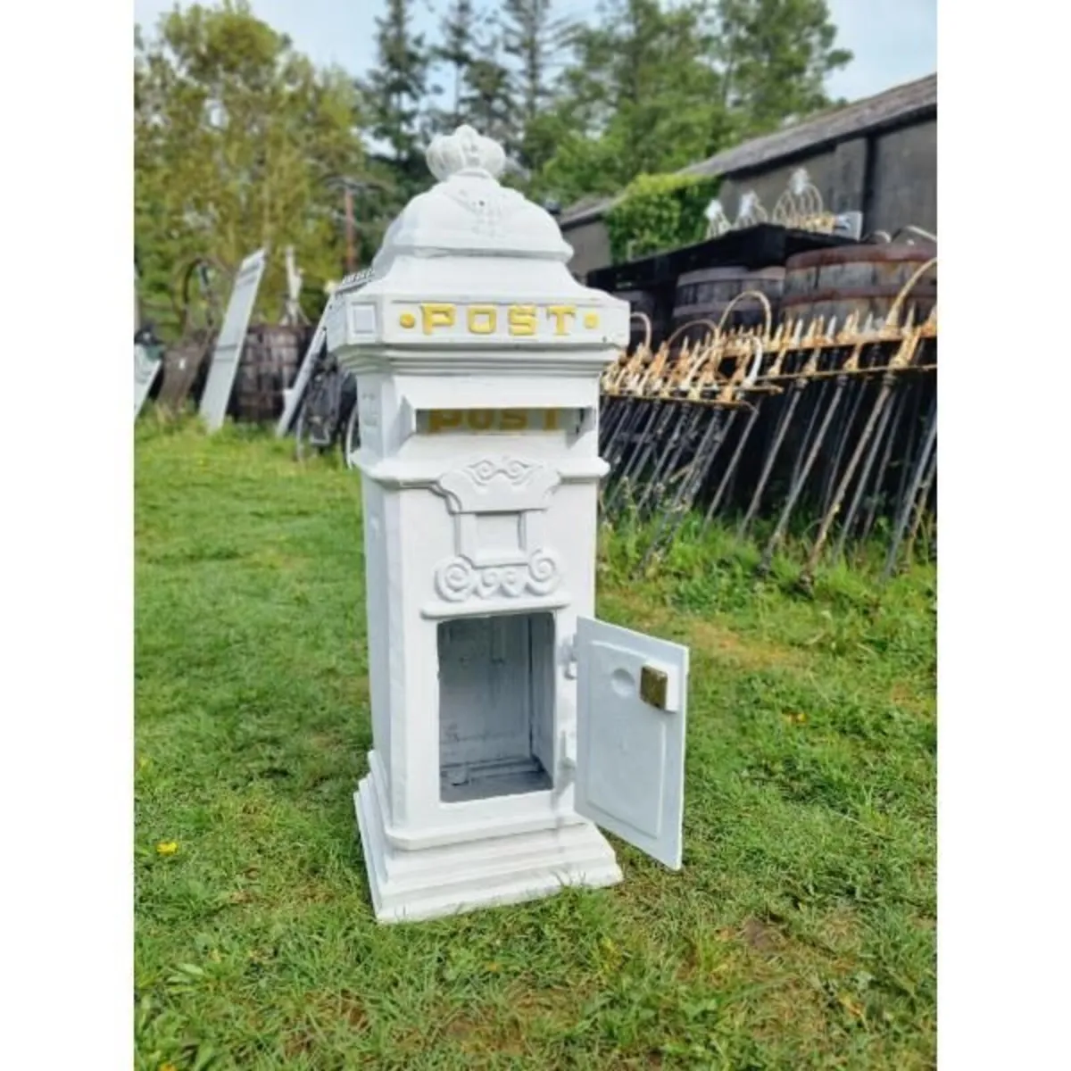 Cast Iron Pillar Post box White CH R 1702B W - Image 1