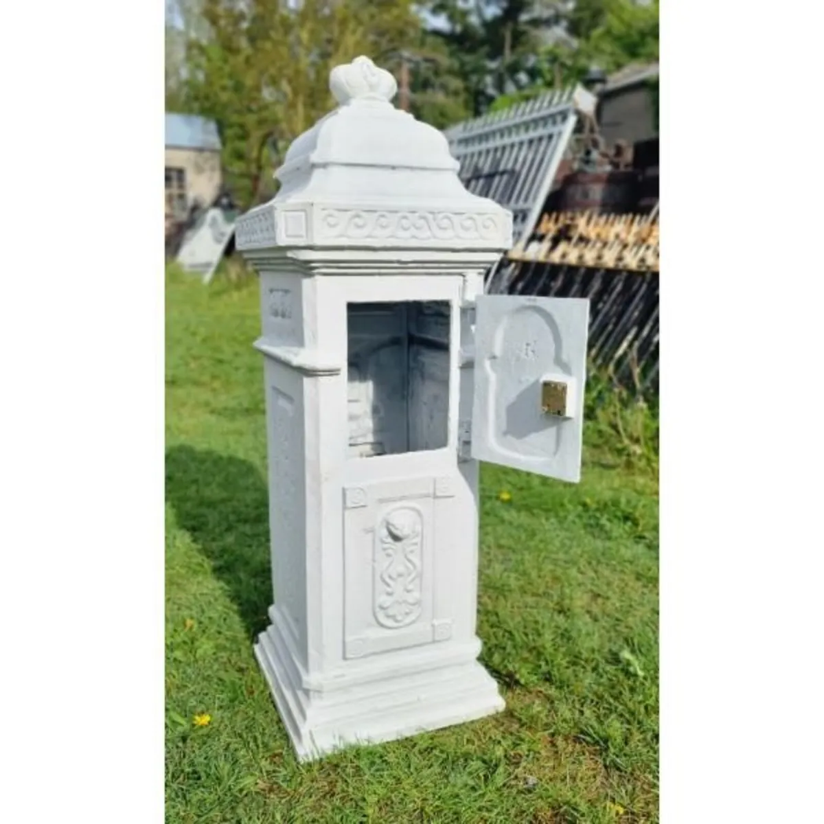 Cast Iron Pillar Post box White CH R 1702B W - Image 4