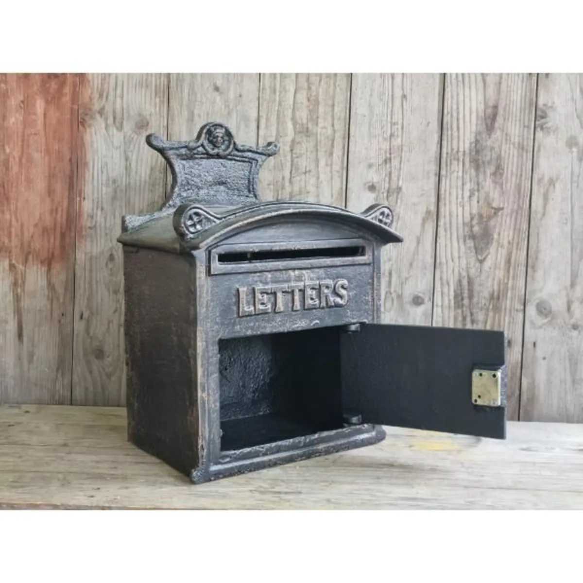 Cast Iron Wall Mounted Post Box CH-R-036 - Image 3