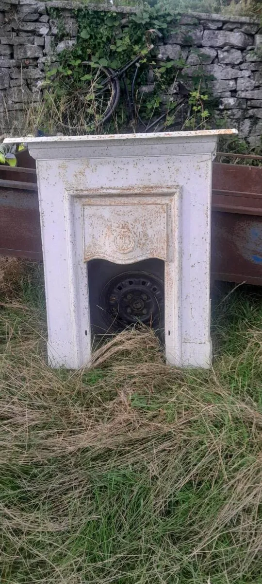 Retro fireplace surround - Image 1