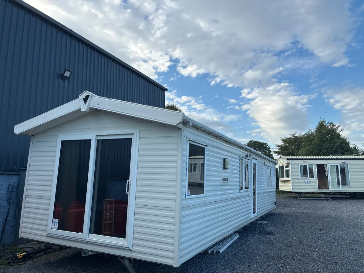 THIS WILLERBY AVONMORE IS THE CREAM OF HOMES - Image 1