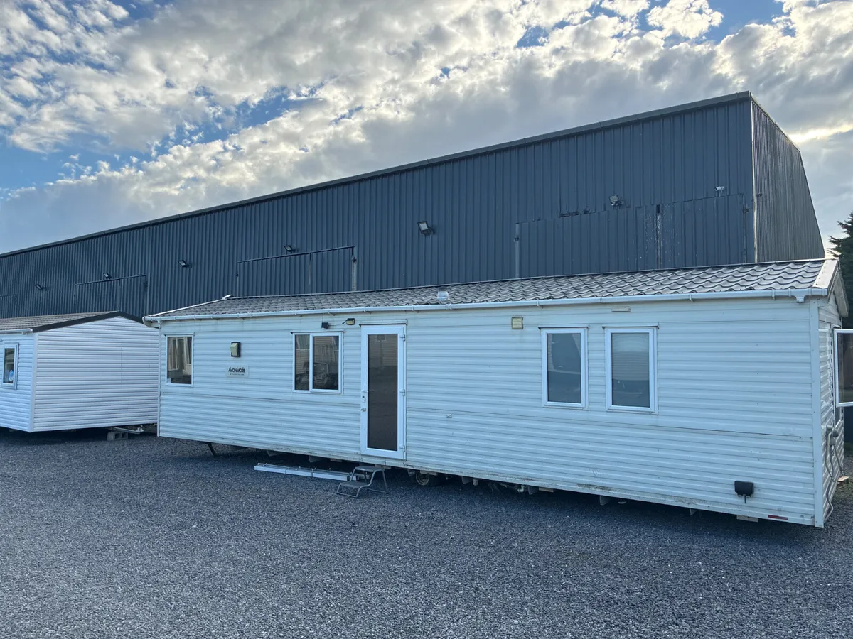 THIS WILLERBY AVONMORE IS THE CREAM OF HOMES - Image 2