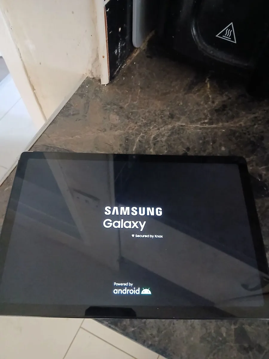 Samsung galaxy a8 tablet - Image 2