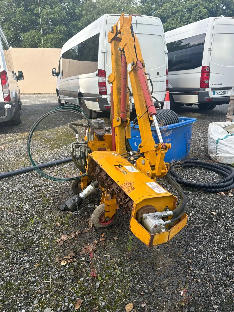 Twose Compact Hedgecutter - Image 4